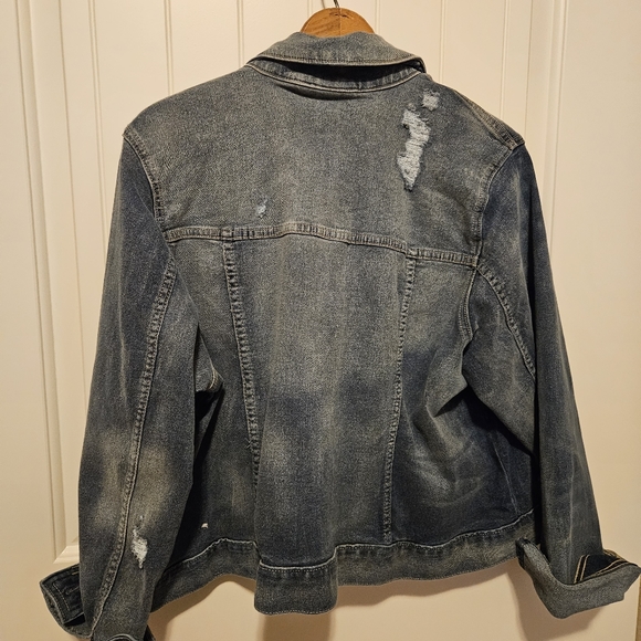 NWT Lane Bryant Short Denim Jean Jacket with Distressing - Picture 2 of 8
